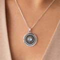 Collar mandala lunar