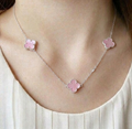 Collar trébol tendencia rosa