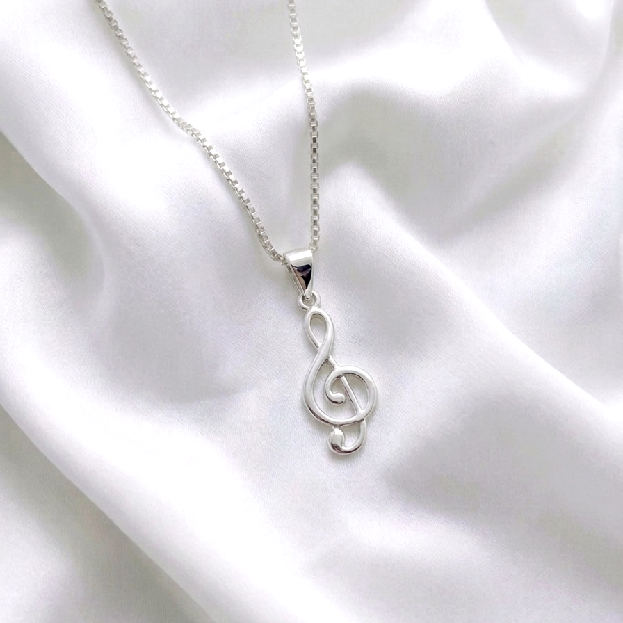 Collar con colgante de nota musical