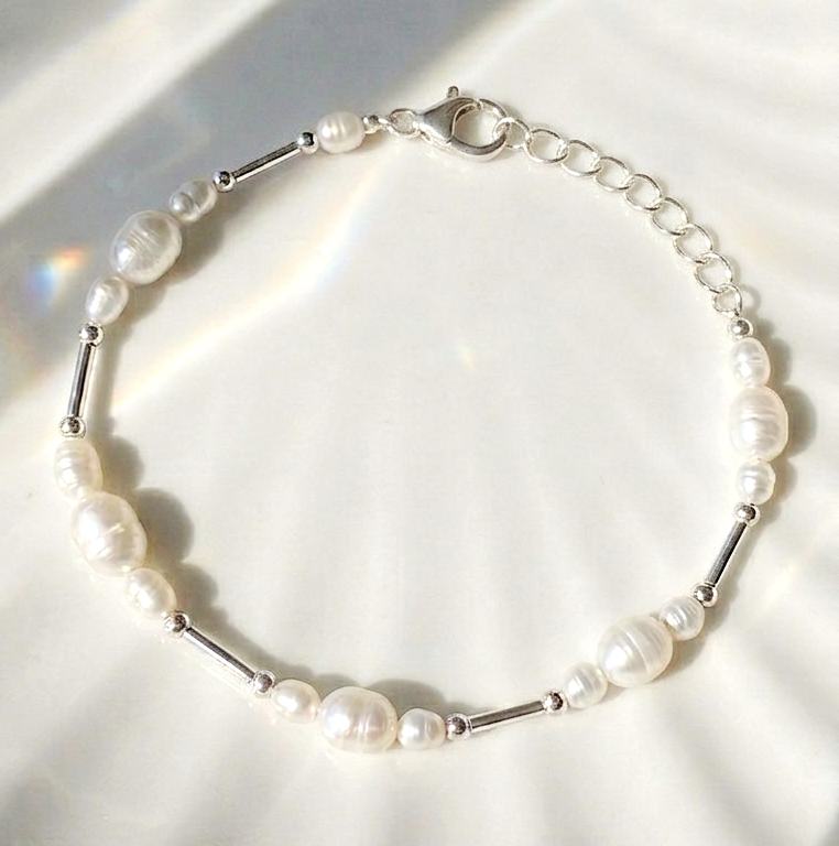 Pulsera con perlas de río naturales