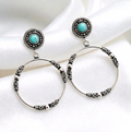 Aros tribales con turquesa