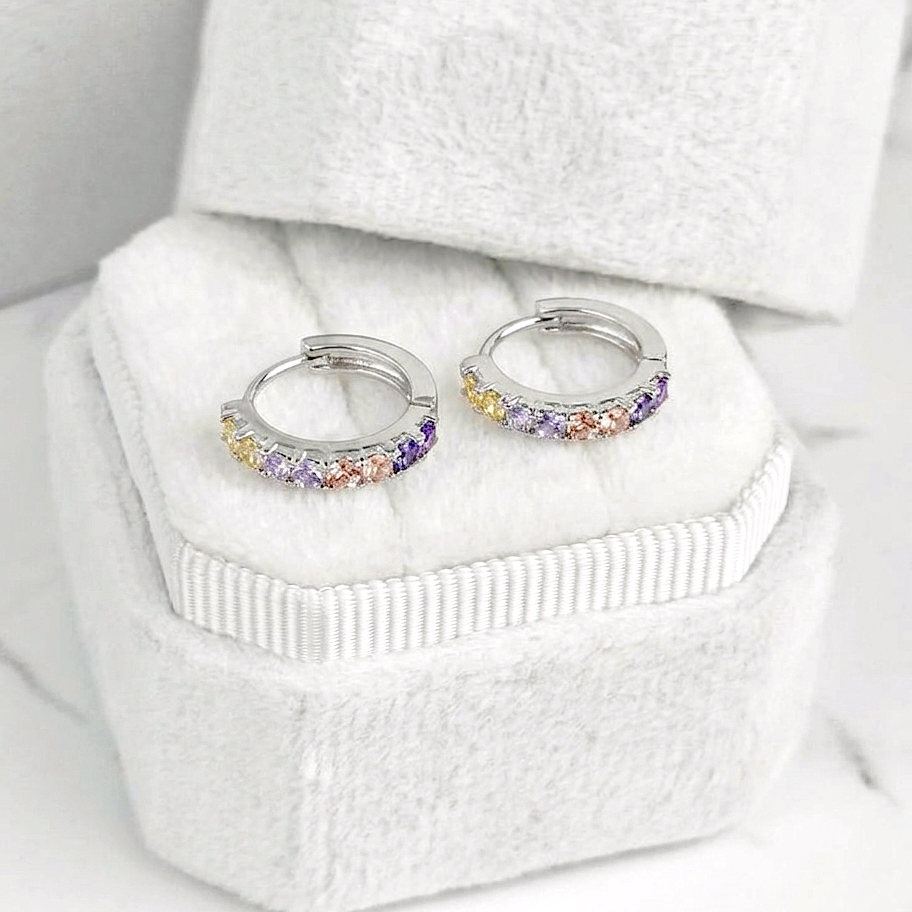 Aros argollas con circones de colores