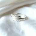 Anillo pluma