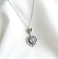 Collar de gato con calcedonia