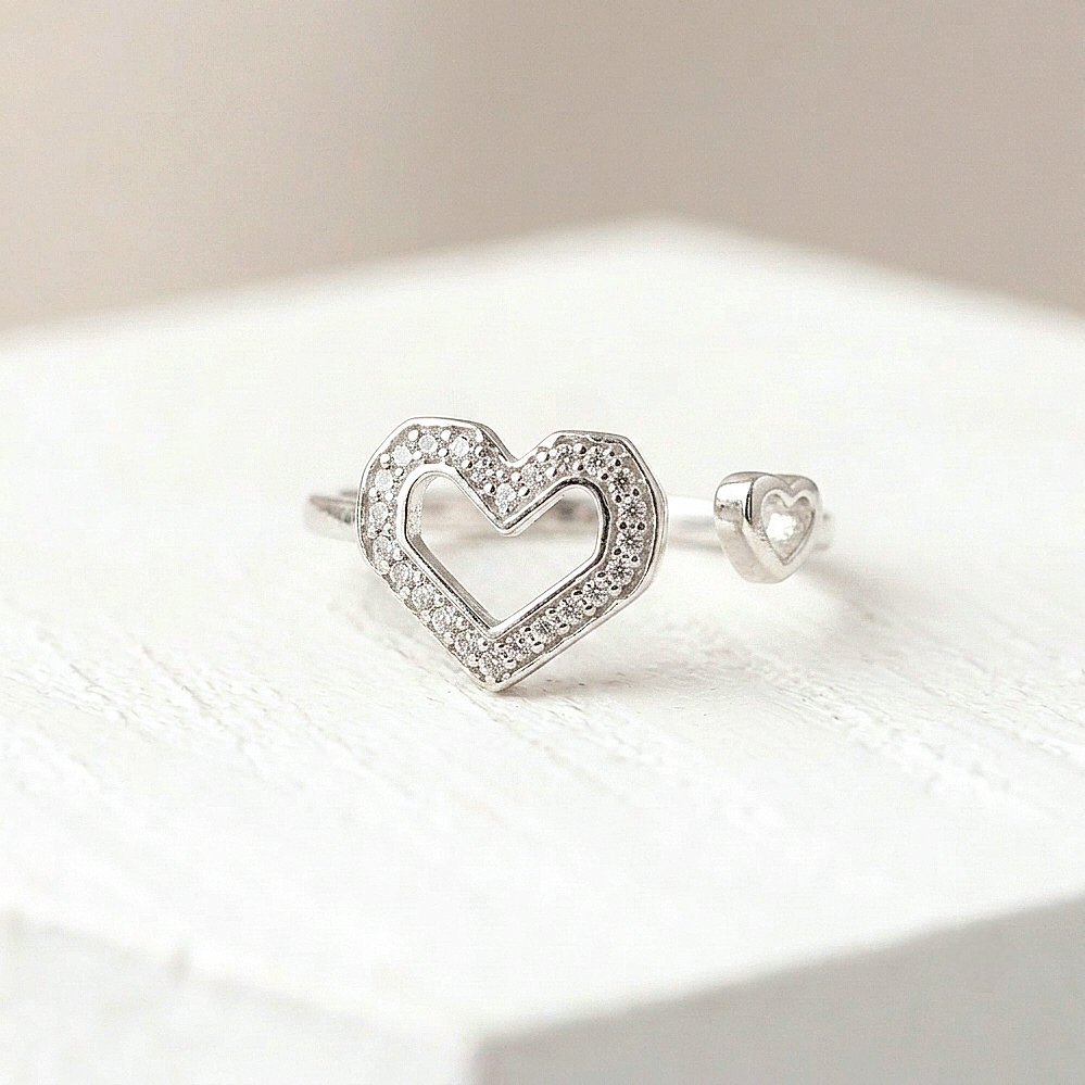 Anillo de corazón ajustable