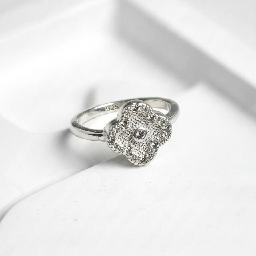 Anillo treból de niña - N°6