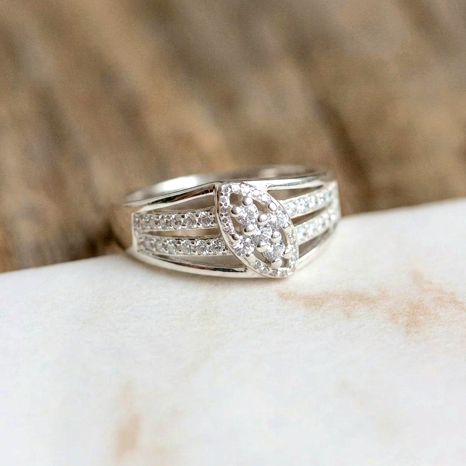 Anillo Marquesa Pavé