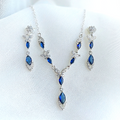 Conjunto zafiro con mariposas