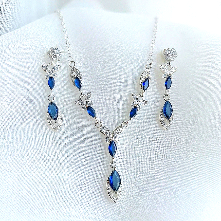 Conjunto zafiro con mariposas
